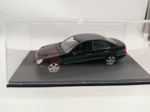 Mercedes Benz E class W211 1/43 Minichamps + showcase - Imagen 1 de 5