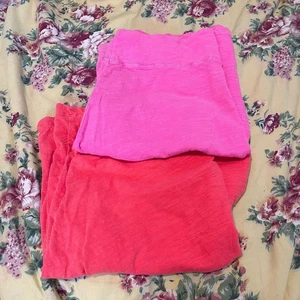 lot of 2 Fresh Produce Skirt Hot Pink & Coral Athleisure Casual Comfy M - Picture 1 of 9