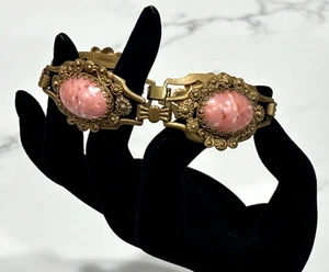 Vintage Karu Fifth Ave Pink Cabochon Bracelet Gold Tone Signed 7" - Picture 1 of 9