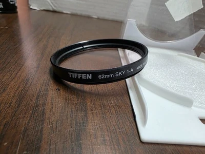 TIFFEN 62mm SKY 1-A  filter, Skylight with case - Image 1 of 4
