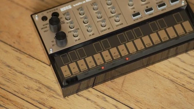 Korg Volca Keys Keyboard Synthesizer - Image 1 of 4