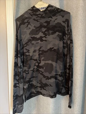 Athletic Works Chaqueta con Capucha Camuflada Negra Talla Pequeña Foto 1 de 4