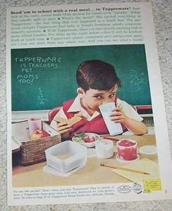Página de anuncio 1960 - Tupperware envases de comida lindo almuerzo escolar publicidad impresa - Imagen 1 de 1