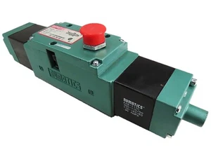 Numatics A23SS500S000030 Pneumatic Solenoid Valve Manifold Block 120VAC Coil NEW - Picture 1 of 13