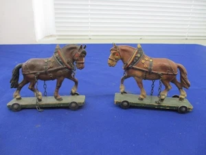 G5989)  alt Masse Spielzeug :  2  Pferde  - Bild 1 von 8