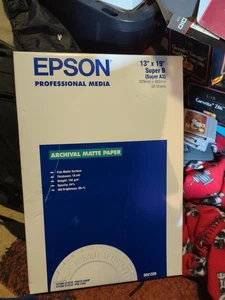 Papel fotográfico mate de archivo Epson Professional Media 13 x 19 Super B 50 hojas - Imagen 1 de 3