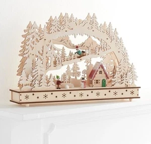 Weltmarkt Neu mit Etikett Laser geschnitten Holz Berg Dorf Szene Weihnachten beleuchtet Dekor - Bild 1 von 17