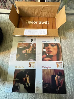 TAYLOR SWIFT MIDNIGHTS VINYL + CLOCK SET Foto 1 de 2