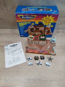 MICRO MACHINES ELECTRONIC COMBAT CITY GALOOB 6484 VINTAGE TOY 90 VILLAGE GUERRE