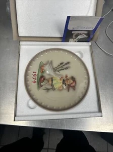 M.J. Hummel Teller Motiv 1974 von Goebel 4. Auflage in einer Serie von 25-Hum 974 - Bild 1 von 3