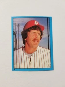 MIKE SCHMIDT 1982 TOPPS BASEBALL STICKER #74 PHILADELPHIA PHILLIES - Picture 1 of 2