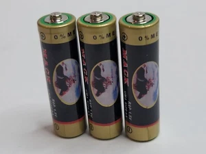 3 Vintage AA Mack 1.5v Batteries 80s Cowboys & Horses R6P UM3 0% Mercury Battery - Picture 1 of 6