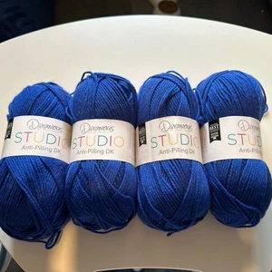400g ULTRAMARINE DERAMORES BLUE DK STUDIO YARN 4 x 100g BALLS Anti Pilling - Picture 1 of 4