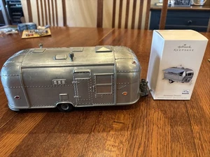 Pottery Barn AIRSTREAM FLYING CLOUD Travel trailer Die Cast Metal & Ornament - Picture 1 of 19