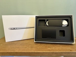 Apple MacBook Air 13 pouces modèle A1466 - BOITE VIDE + RALLONGE CABLE - Photo 1/4