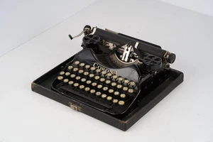 Rara máquina de escribir portátil Corona Modelo Cuatro 4 años 20 en estado de funcionamiento con aprox. - Imagen 1 de 7