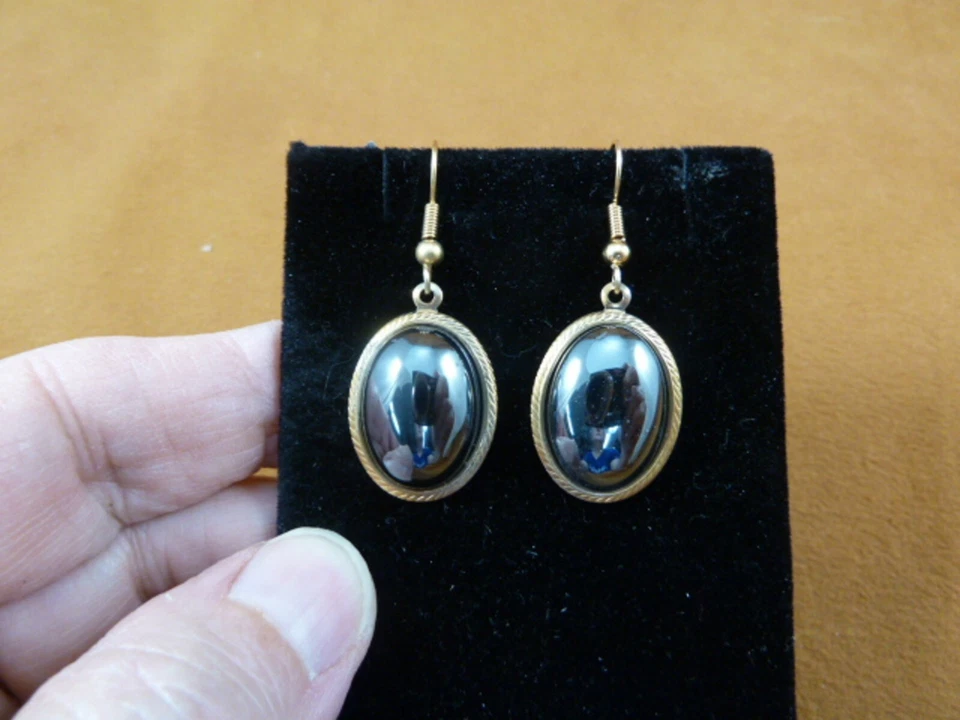 EE380-200) 18x13mm black Hematite cabochon gemstone brass gold tone earrings - Image 1 of 1