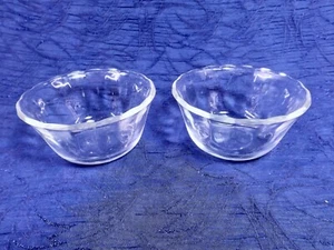 424 tazas de natillas transparentes Fire King de colección 6 OZ Juego de 2 bordes festoneados hechos en EE. UU. - Imagen 1 de 3