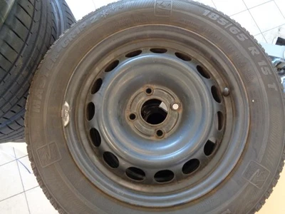 Winterkompletträder Peugeot 208 185/60R15 Semperit - Bild 1 von 2