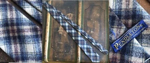 VTG PENDLETON 100% WOOL TARTAN ECRU NAVY BLUE MAROON PLAID TIE NECKTIE 3.25" EUC - Picture 1 of 6