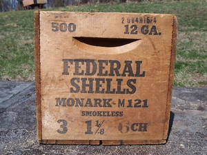 Vintage Federal Shell Monark M121 Smokeless 12ga Shot Shell Ammo Box Wood Crate - Picture 1 of 9