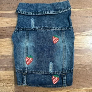Hunde Jeansjacke, bestickt Erdbeeren, Distressing, Haustier, Druckknöpfe, XL - Bild 1 von 13