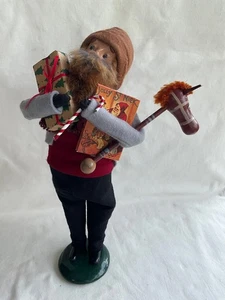 Byers Choice Hombre Comprador con Palo Caballo ~ Bastón de Caramelo ~ Libro Jolly St Nick y Regalo - Imagen 1 de 8