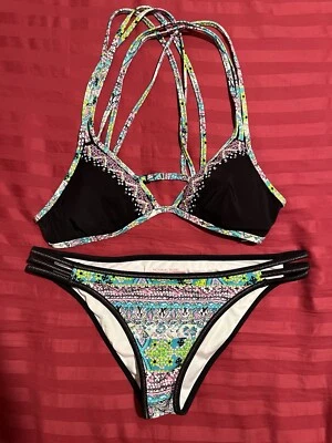 Conjunto de bikini traje de baño Victorias Secret M superior L inferior Foto 1 de 4