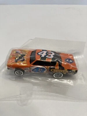 hot wheels Honey Nut Cheerios #43 car new/sealed - Image 1 of 4