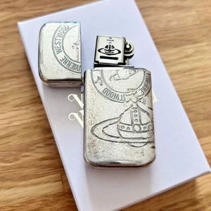 Vivienne Westwood Ölfeuerzeug silberfarben Zippo - Bild 1 von 7