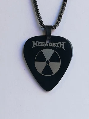 Titanio 316L Acero Inoxidable Megadeth Guitarra Pick Motociclista Colgante Nuevo. Foto 1 de 4