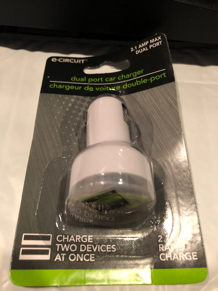 DUAL PORT WHITE DUAL PORT CAR CHARGER - Image 1 of 4