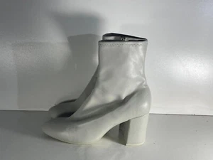 Bershka Shoes Size 7(41) Silver Side Zip Up Block Heel Ankle Boots -B104 - Picture 1 of 7