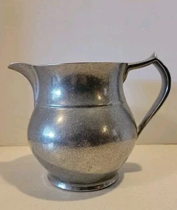Wilton Armatale peltro - Mount Joy PA ~ Aratro taverna 48 oz brocca alta 6" vintage - Foto 1 di 11