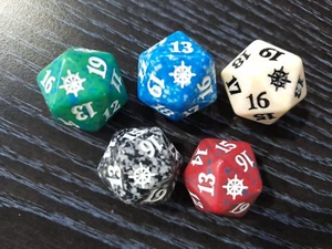(Life Counter) MTG , Ixalan, Spindown D20 dice each one (5 dice in total) - Picture 1 of 1