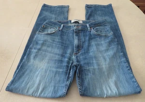Mens Wrangler Authentic Blue Denim Jeans 32x32 Distressed Button Closure Cotton - Picture 1 of 7