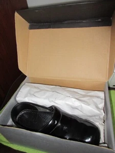Dansko Professional Clogs Size 8-8.5 EU 39 Black Patent Leather SlipOn Preowned - Picture 1 of 8