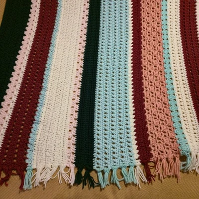 Manta afgana vintage hecha a mano de ganchillo a rayas flecos multicolores 42x64 Foto 1 de 4