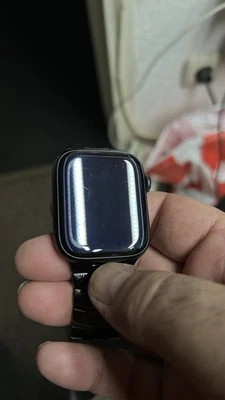 Apple Watch Series 8 45mm GPS - Bild 1 von 4