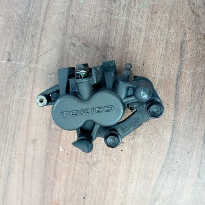 Pinza de freno delantera Suzuki GS500 GS 500 Tokico 2004-2007 Foto 1 de 4