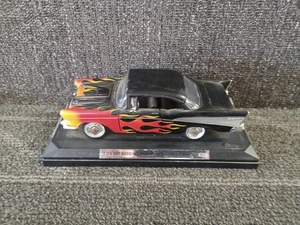 Auto pressofusa Chevy Bel Air scala 1:24 1957 di Redbox - Foto 1 di 4