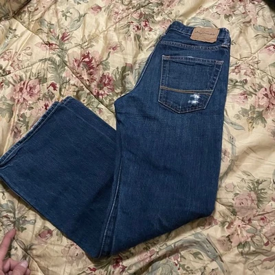 Pantalones de mezclilla para niños Abercrombie lavado oscuro desgastados corte boot talla 12 Foto 1 de 4