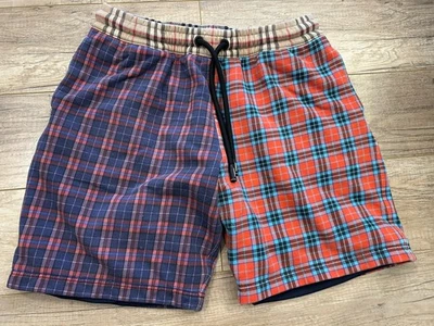 Pantalones cortos Burberry Nova Check multicolores para hombre talla mediana Foto 1 de 4