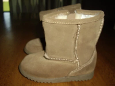 NUEVO SIN ETIQUETAS Bebé Niño Pequeño Talla 5 Circo Genuino Gamuza Marrón Botas Imitación Piel Forradas Cremalleras Foto 1 de 4