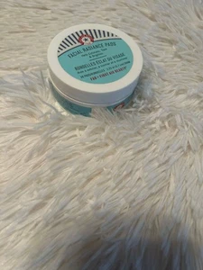 New First Aid beauty facial radiance pads 28 pads - Picture 1 of 2