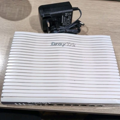 DrayTek Vigor 2860  VDSL2/ADSL Security Firewall Quad WAN Router 6 Gigabit Ports - Image 1 of 2