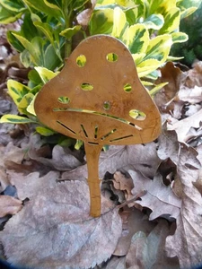 "Fliegenpilz" aus Edel Rost Metall, 23 cm großer Deko-Stecker, Garten, Pflanzen - Bild 1 von 8