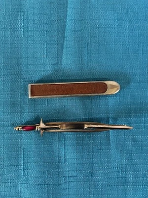 Juego de inserciones de cuero sintético con clip de barra de corbata de espada Swank vintage tono dorado Foto 1 de 4