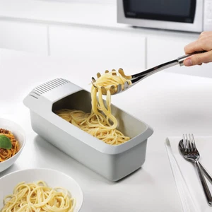 Microwave Pasta Cooker With Strainer Heat Resistant Pasta Boat Spaghetti GF - Picture 1 of 5