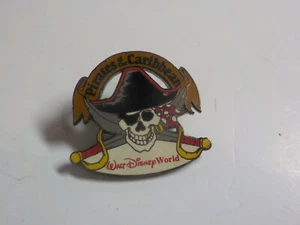 WALT DISNEY WORLD Pirates of the Caribbean Trading Pin - Picture 1 of 2